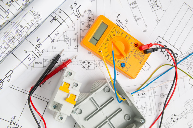 Instalación, Mantenimiento y Diseño de Planos Eléctricos